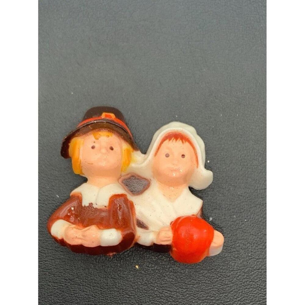 Vintage Pilgrim Couple Boy Girl Pin Brooch Thanksgiving Plastic Hong Kong